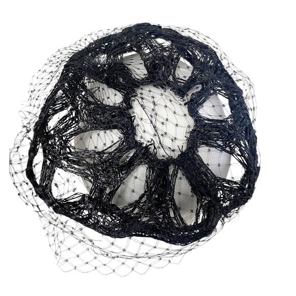 Vintage Black Netted Veil 19050s Pillbox Fascinator Hat main image 10
